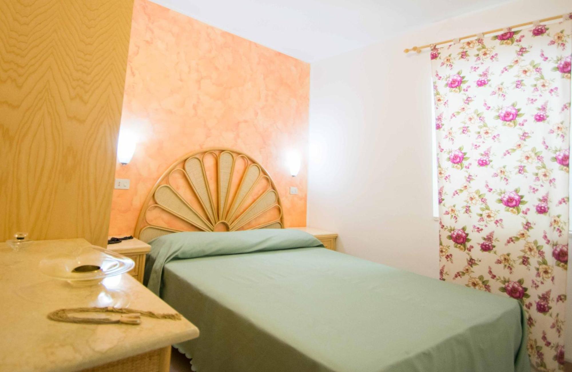 Hotel Resort Rocca Di Vadaro Capo Vaticano Kamer foto
